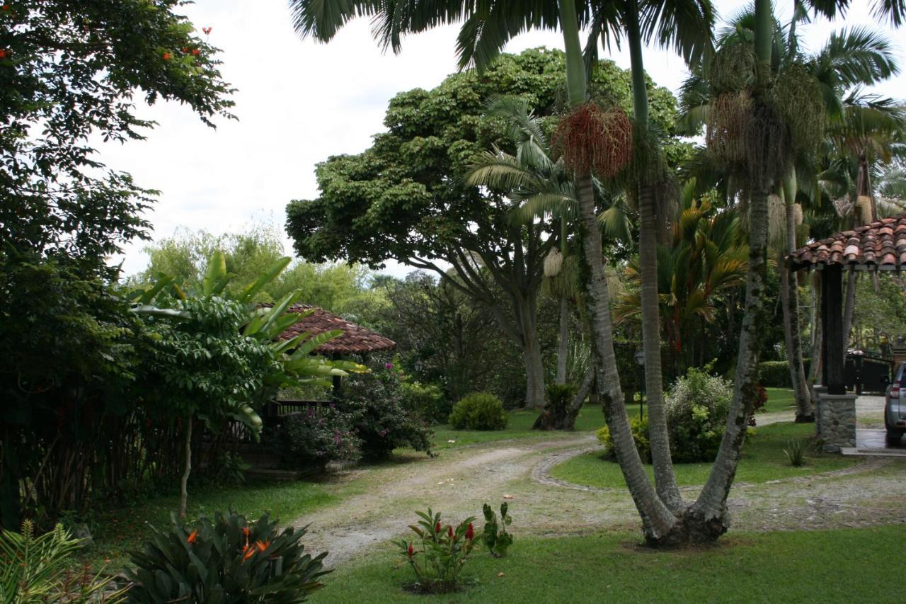 Finca Hotel La Esperanza Montenegro Exterior foto